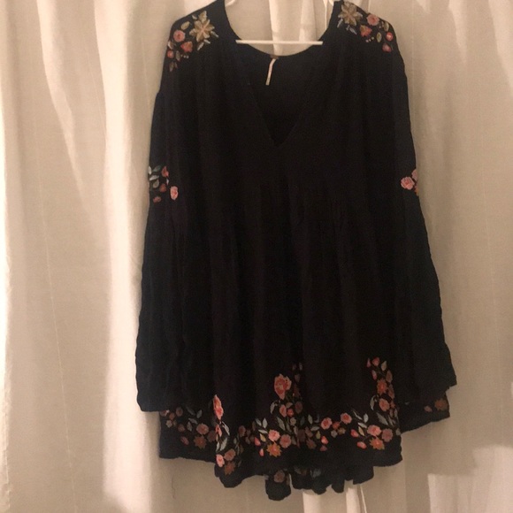 Free People Dresses & Skirts - Free People Bell sleeve dress